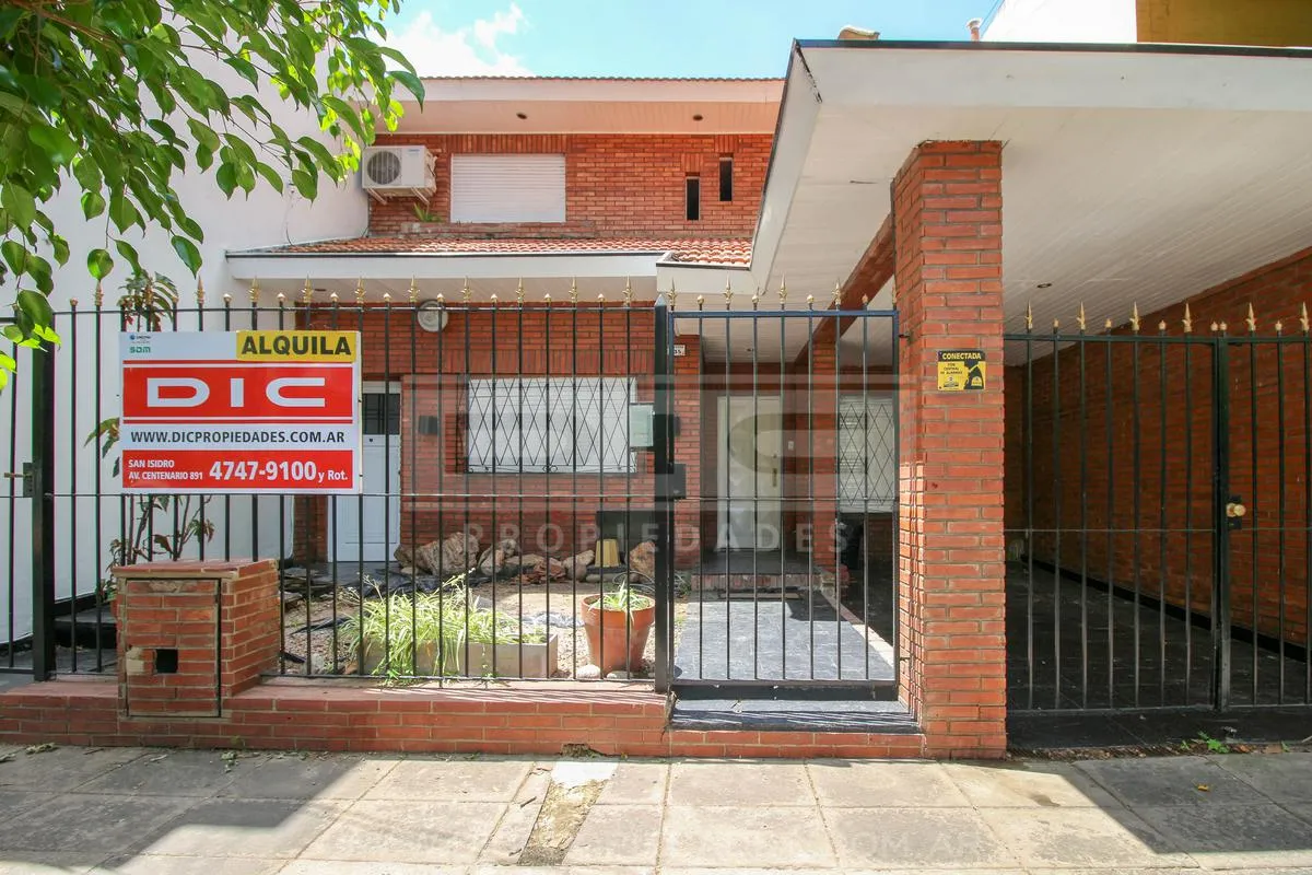 3-bedroom house, covered parking