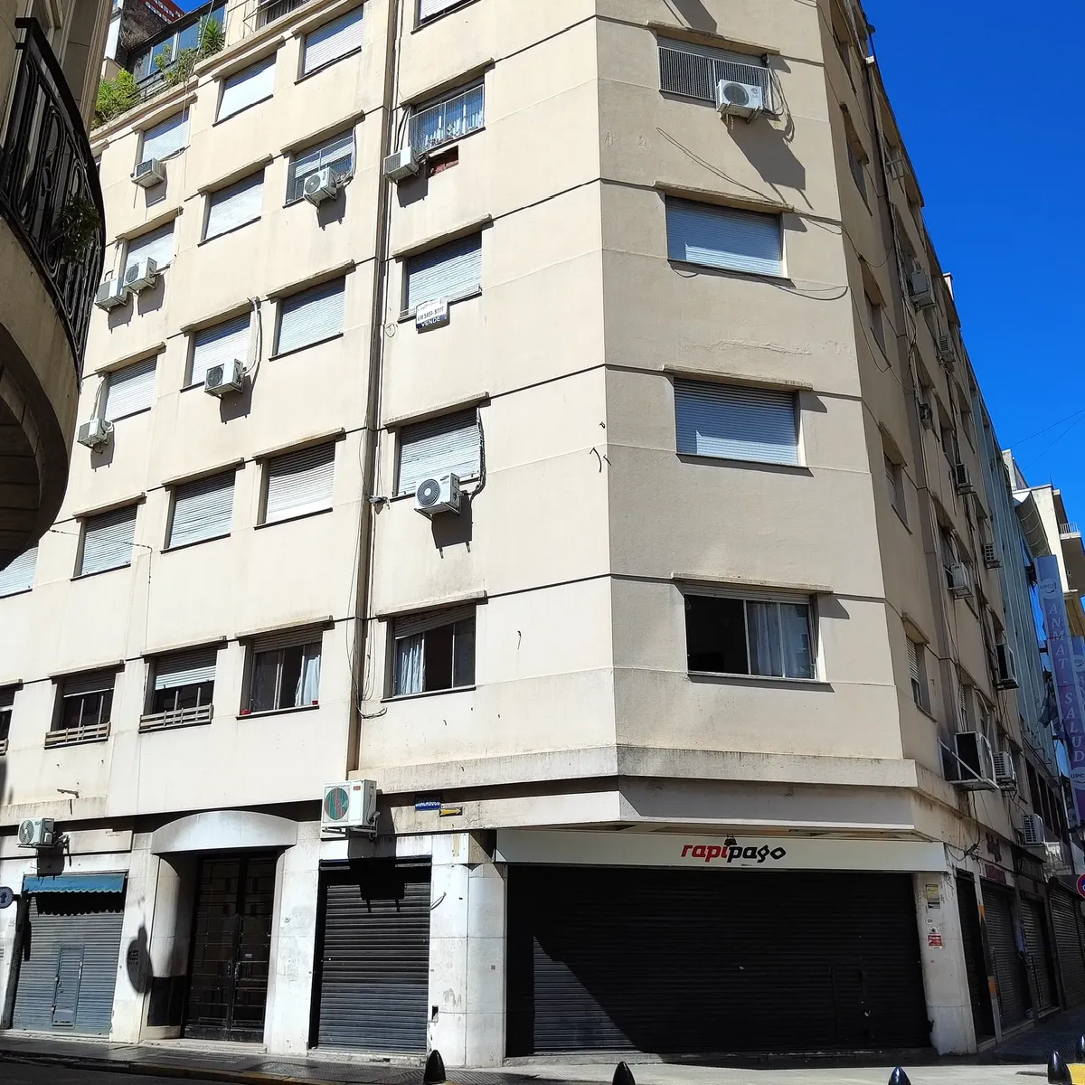Semipiso Todo Externo, 4 Ambientes, ( 3 Dormit ) Baño Y Toillette