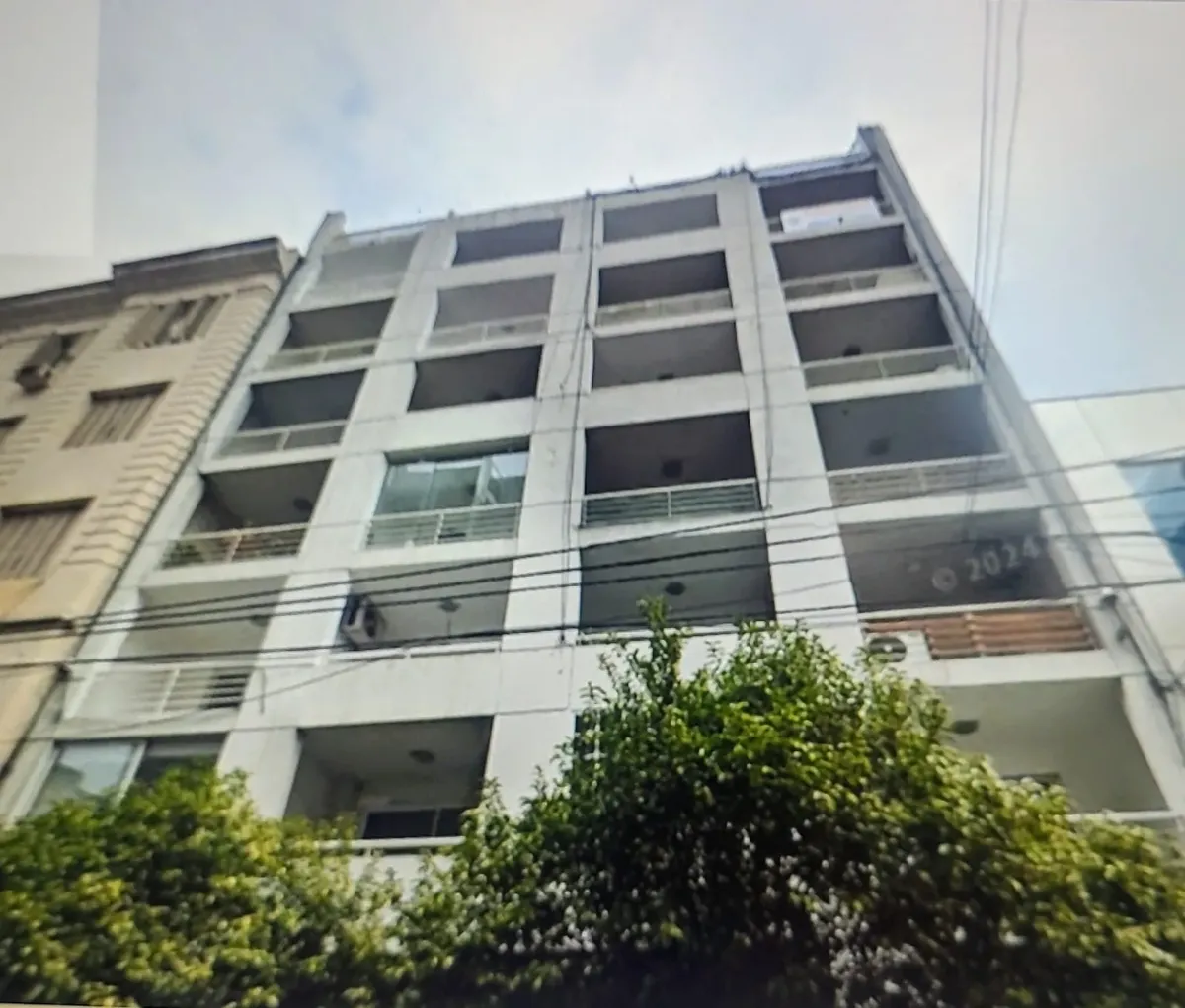 Monoambiente Con Balcón. Contrafrente Caba Zona Balvanera. Impecable. Muy Luminoso