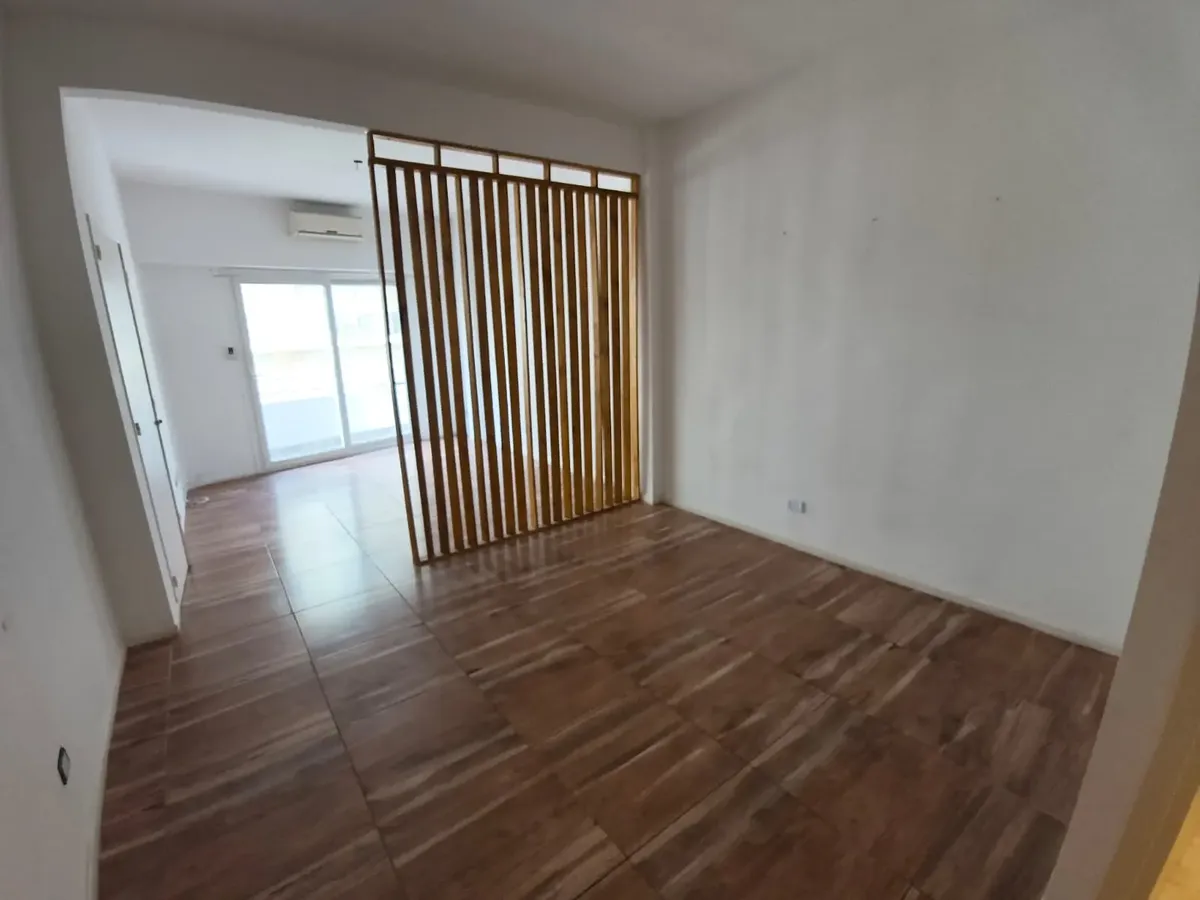 Alquilo 1 Ambiente 43 M2 Con Balcon En Recoleta