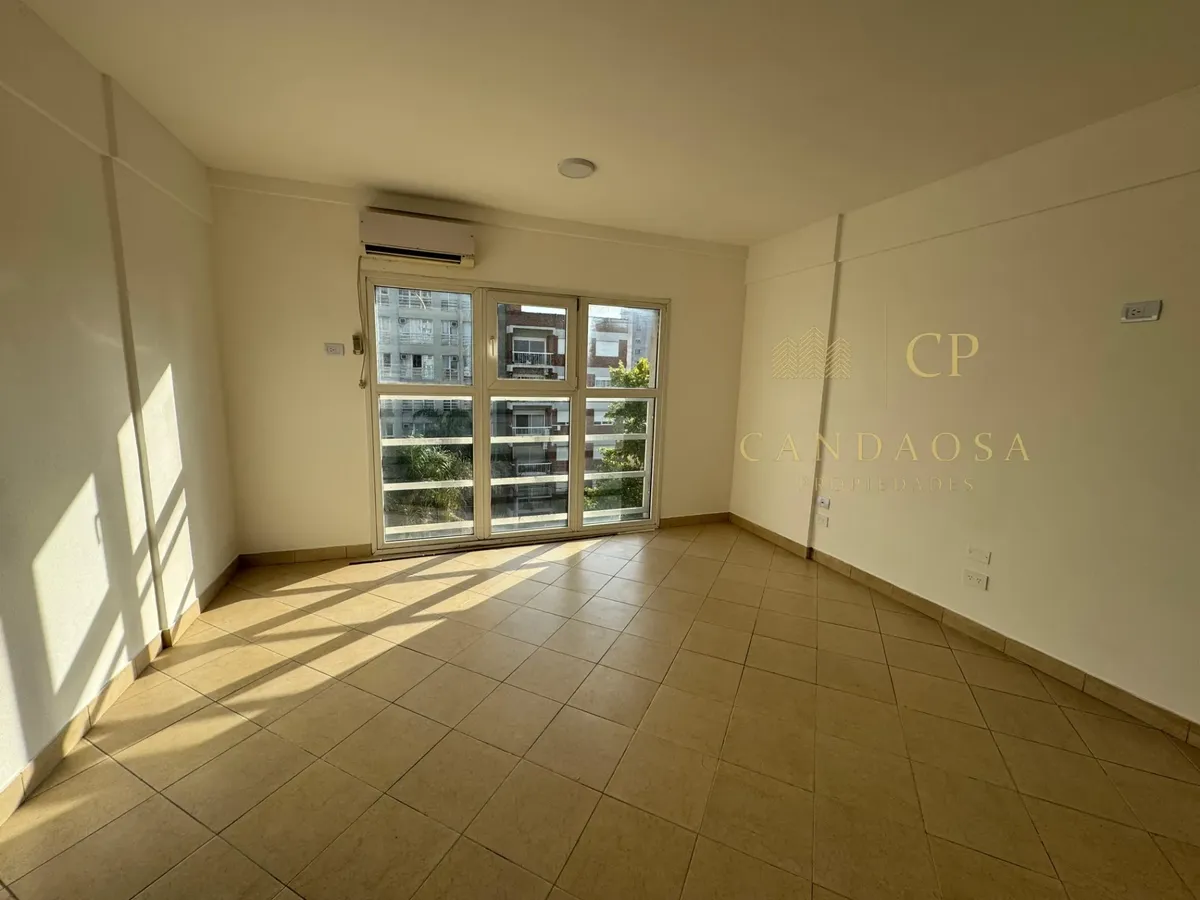 Adg. Monoambiente Con Cochera Apto Profesional