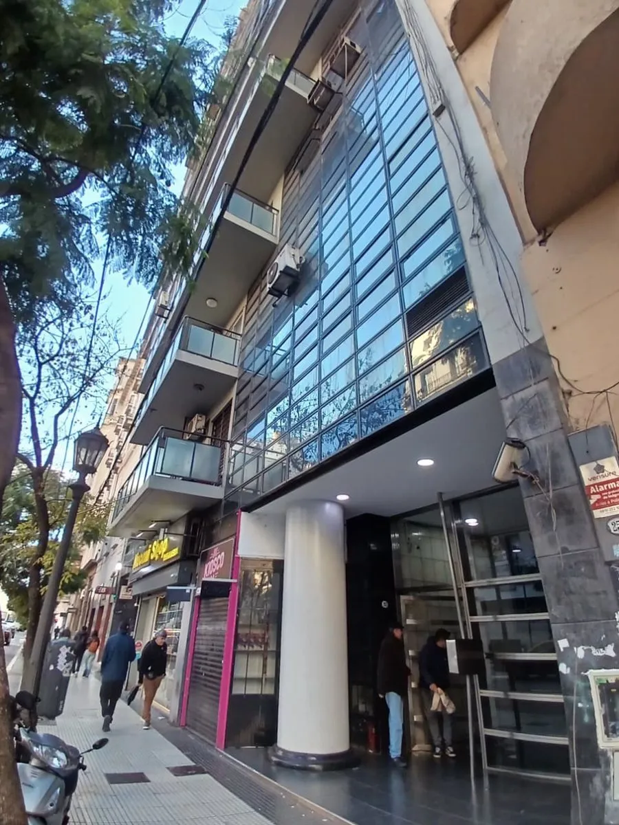 Studio com varanda e ar-condicionado