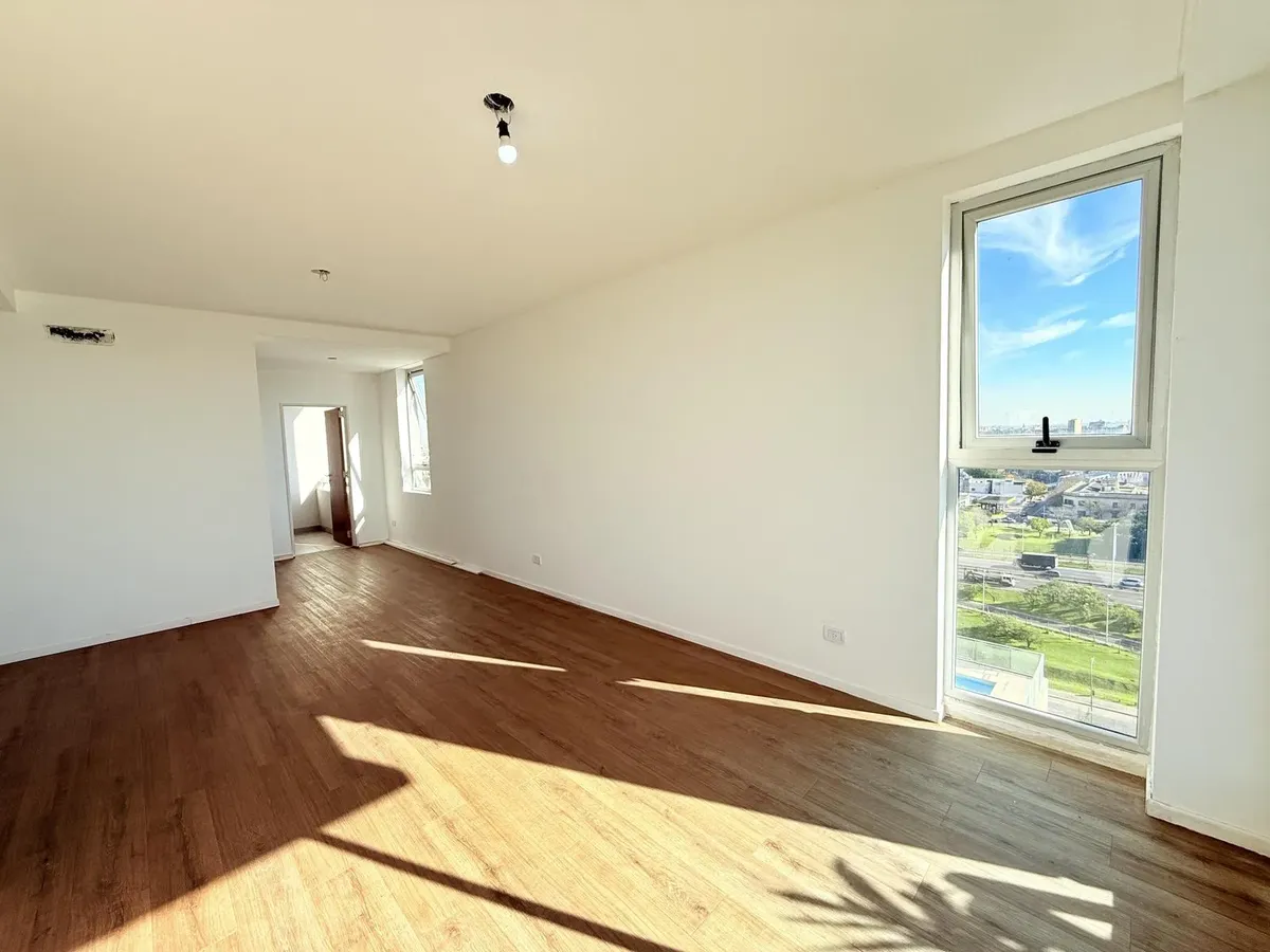 16th floor with balcony and amenities