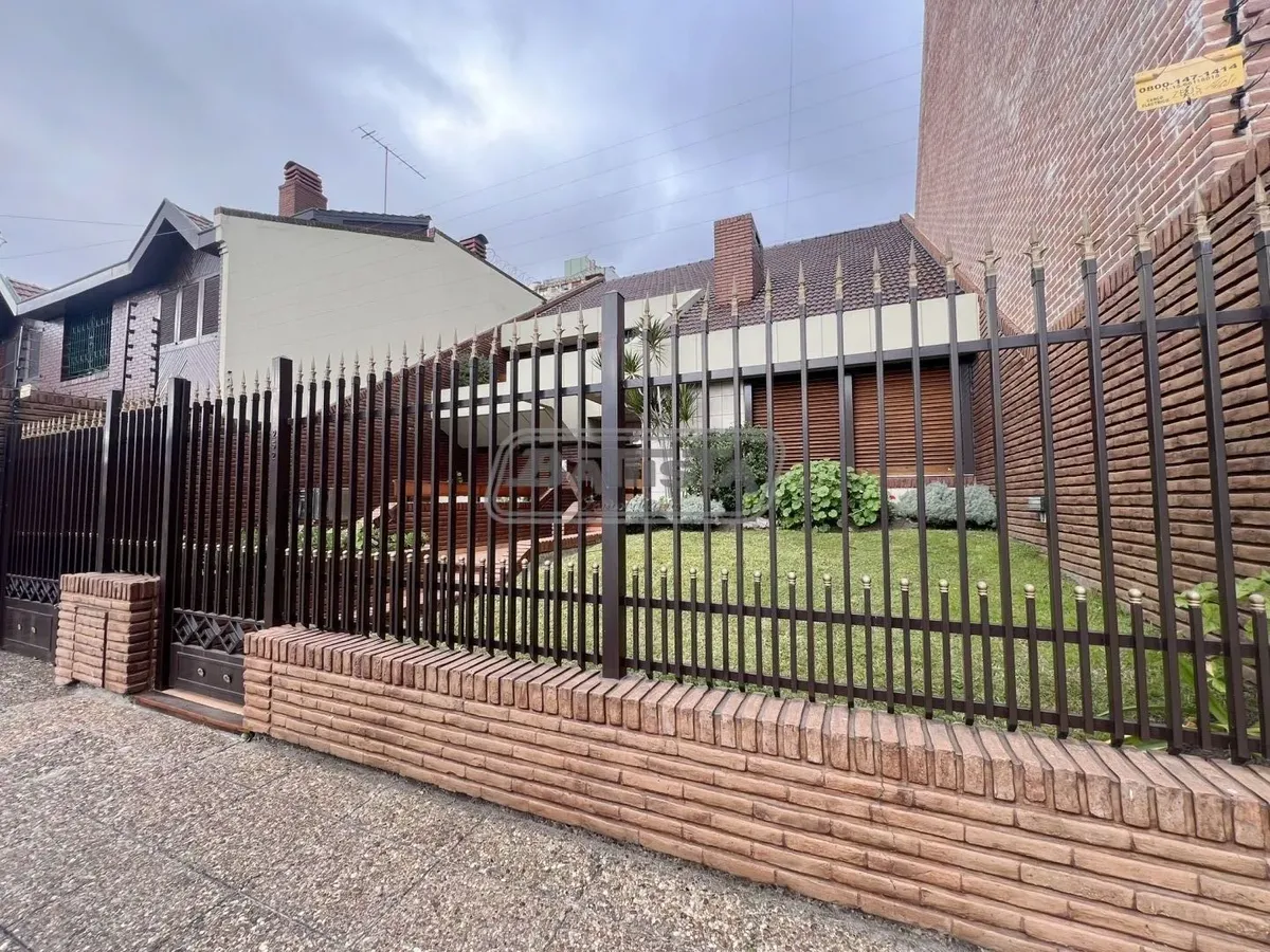 Casa En Venta Y Alquiler En Ramos Mejía