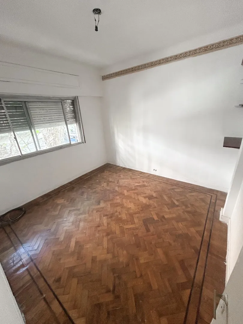 Departamento 2 Ambientes, 2º Piso Por Escalera