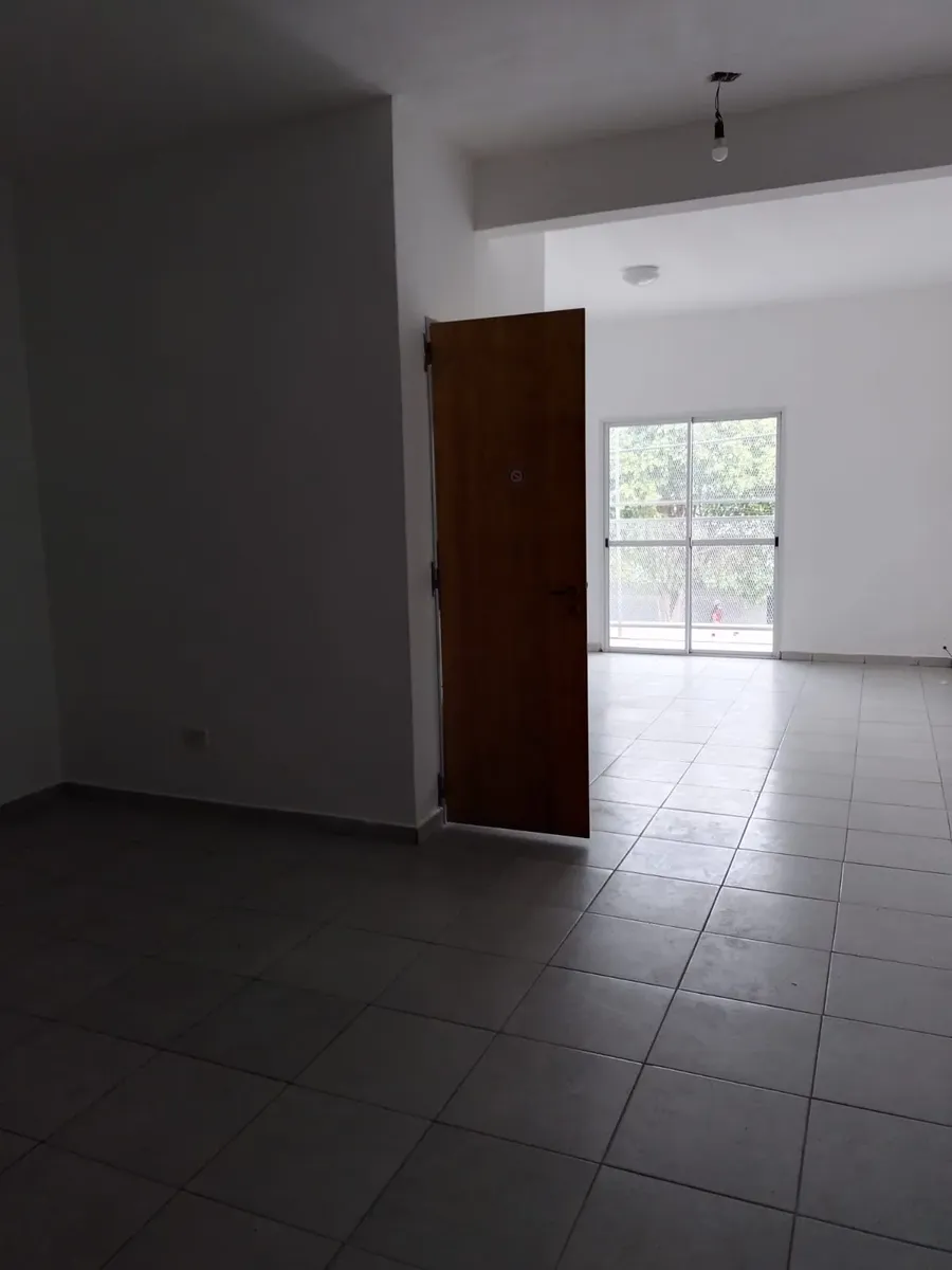 Depto 2 Amb Con Balcon Al Frente - A 3 Cuadras De Av Vergara Al 3200