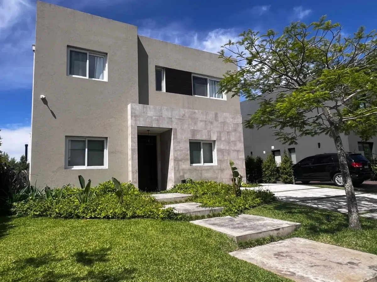 Casa En Alquiler Anual Y Temporal, Barrio Castaños: Nordelta, 2 Plantas, Jardin , Piscina , 3/4 Dorm. Suite Y Playroom