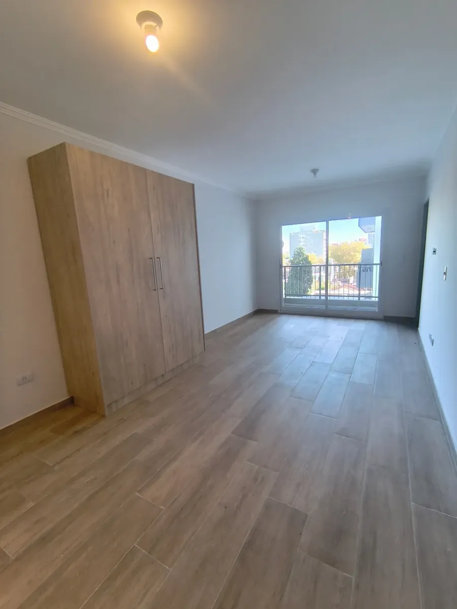 Студия 45 м² с балконом