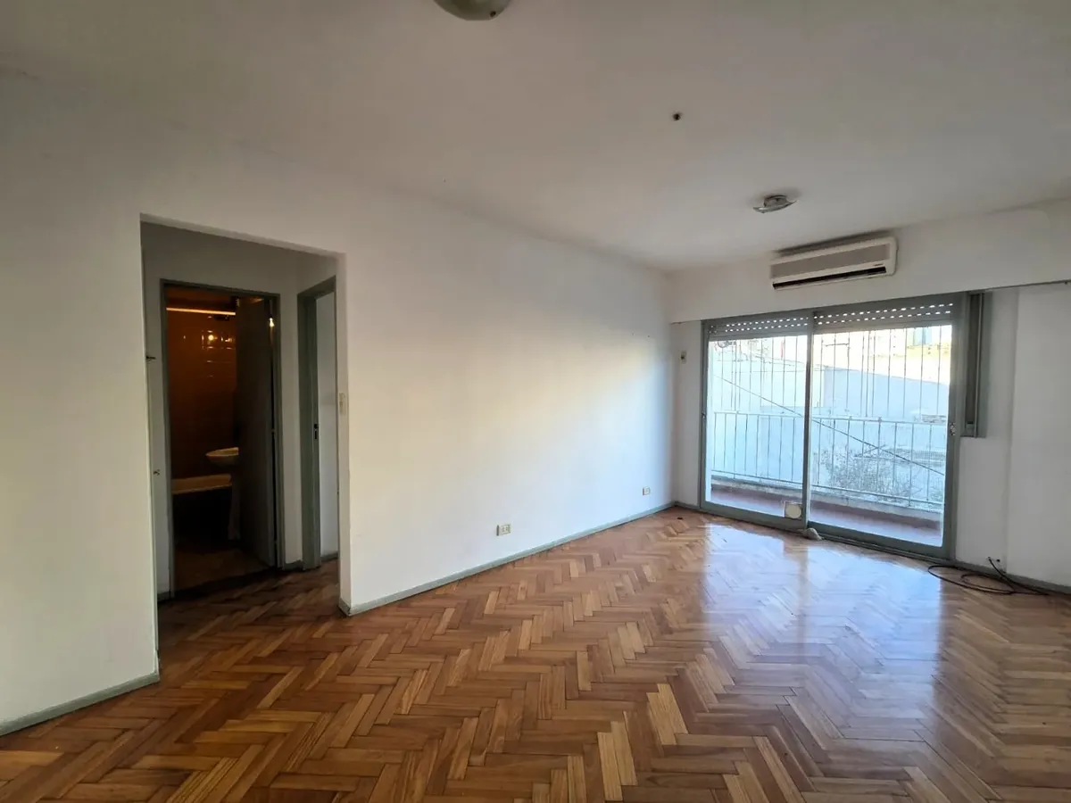 Alquiler 2 Ambientes Amplio Con Balcon