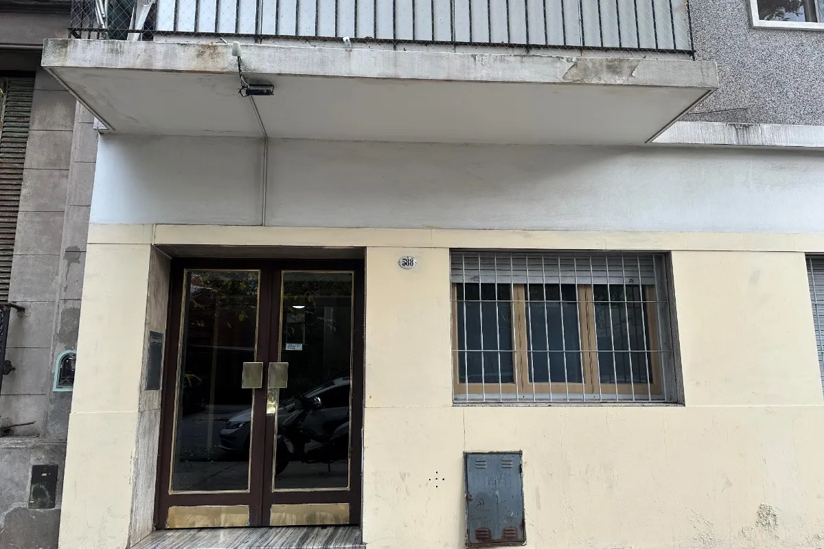 2 Ambientes Precio Congelado Por 6 Meses No Pagas Abl Dormitorio En Suite Recien Pintado Cocina Independiente Baño Completo Imbatible Imperdible Alquila Yayaya