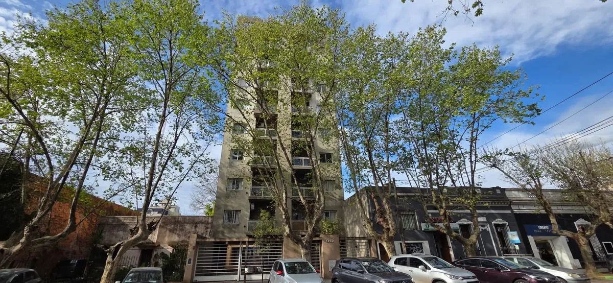 8th floor with balcony