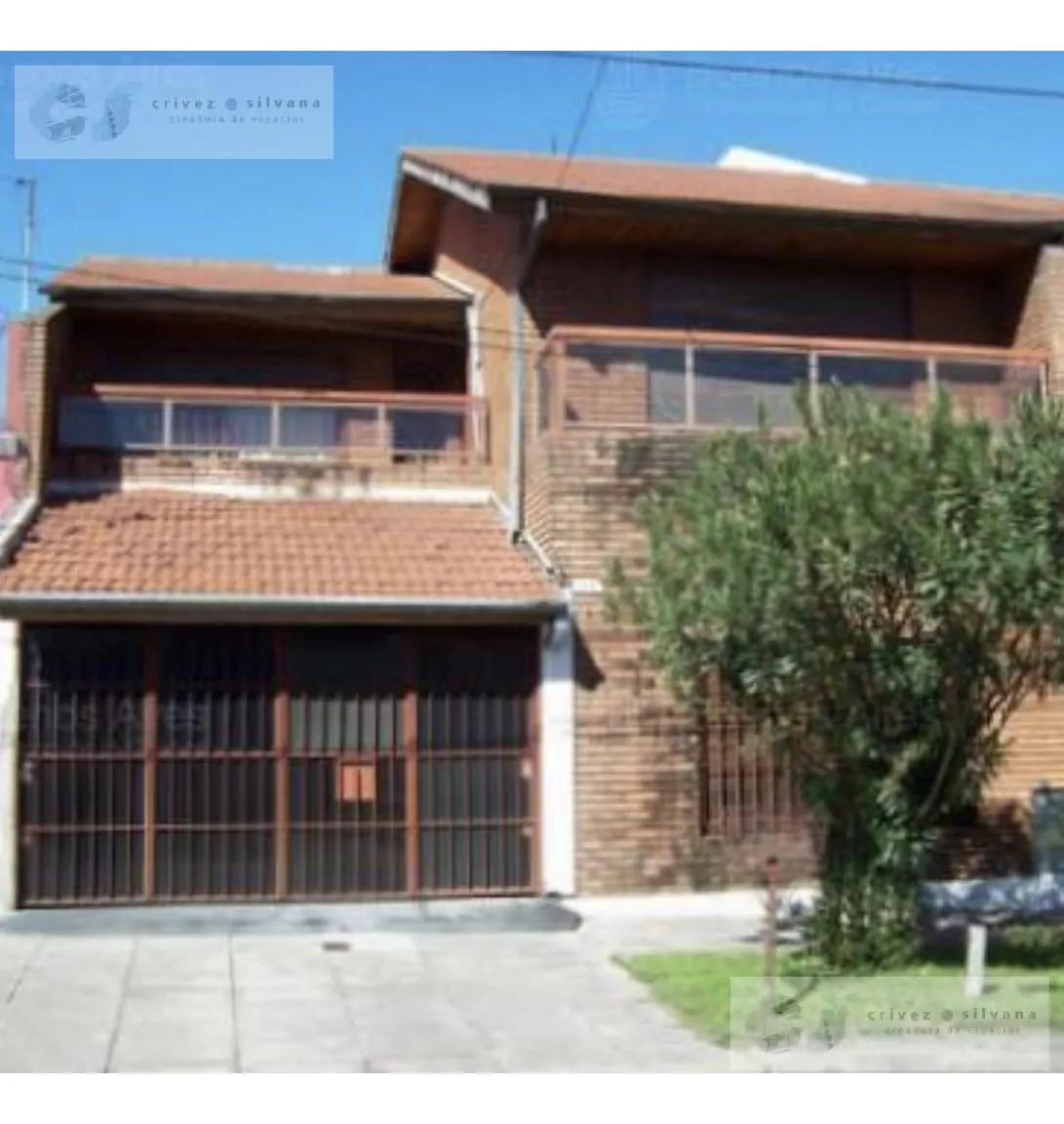 Casa 5 ambientes con patio