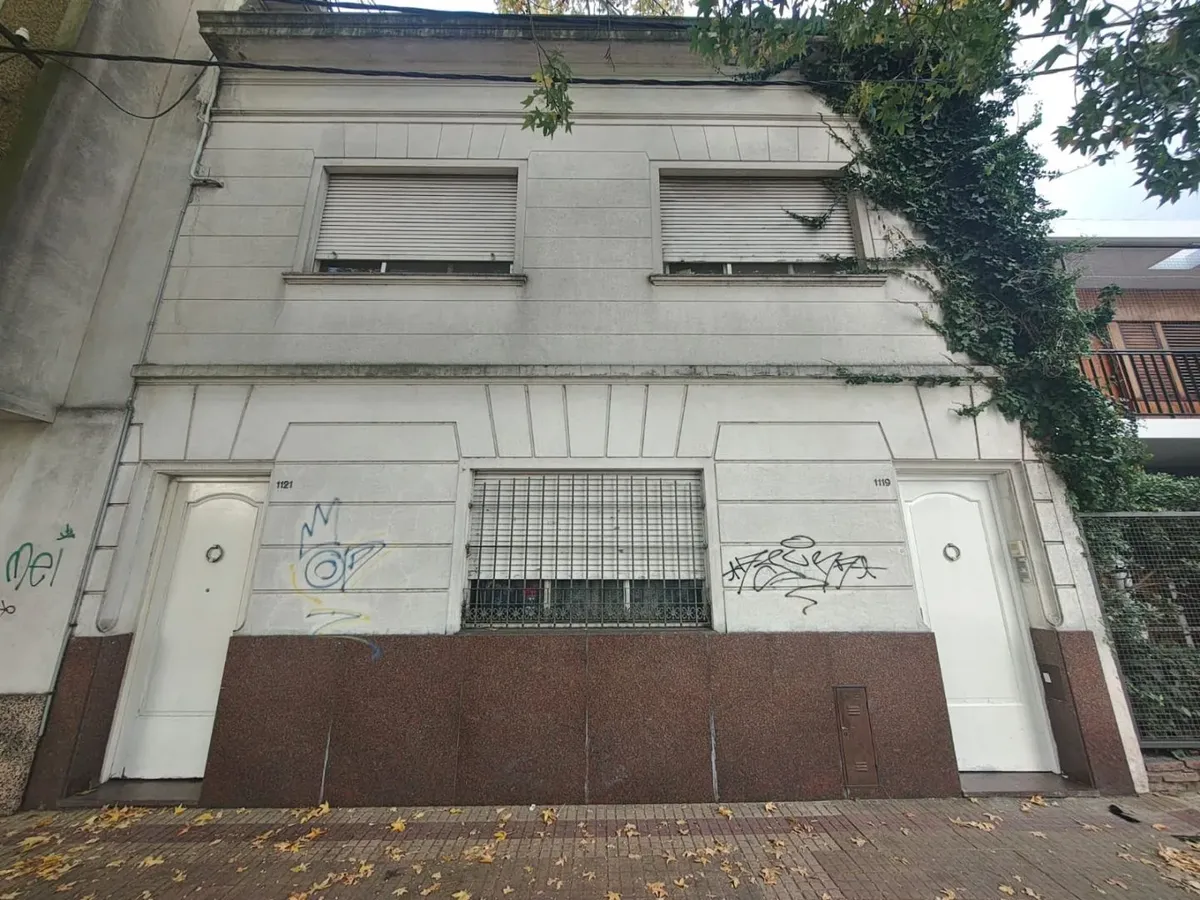 Alquiler De Ph 2 Dormitorios Y 2 Patios, En La Plata