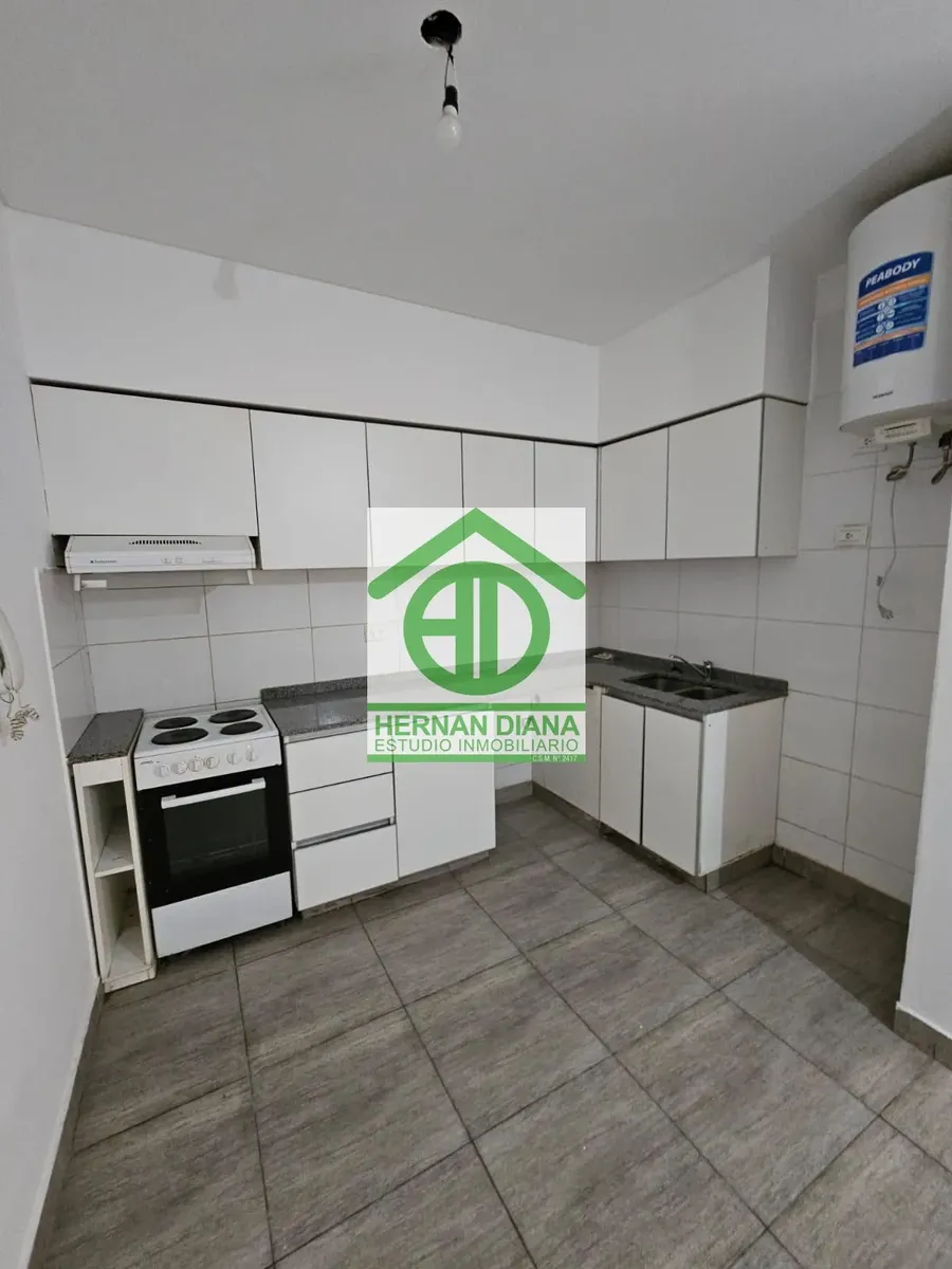 Alquiler Departamento De 2 Ambientes Con Patio. - Villa Lynch
