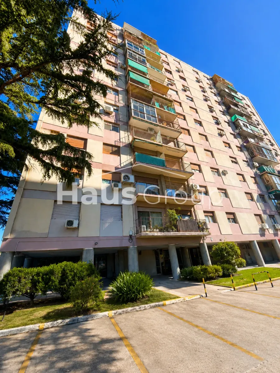 Departamento En Alquiler - Las Torres Tapiales