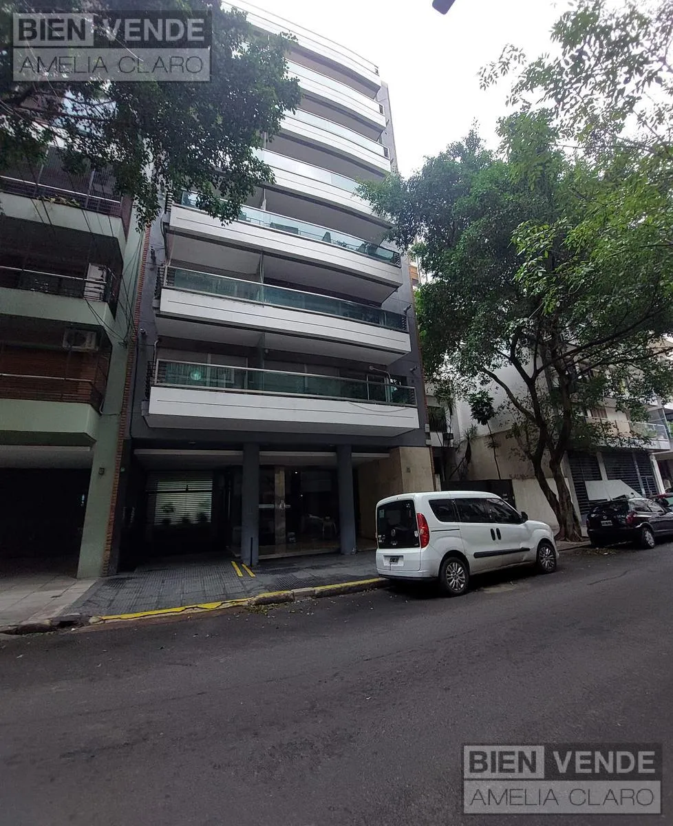Estúdio mobiliado com varanda