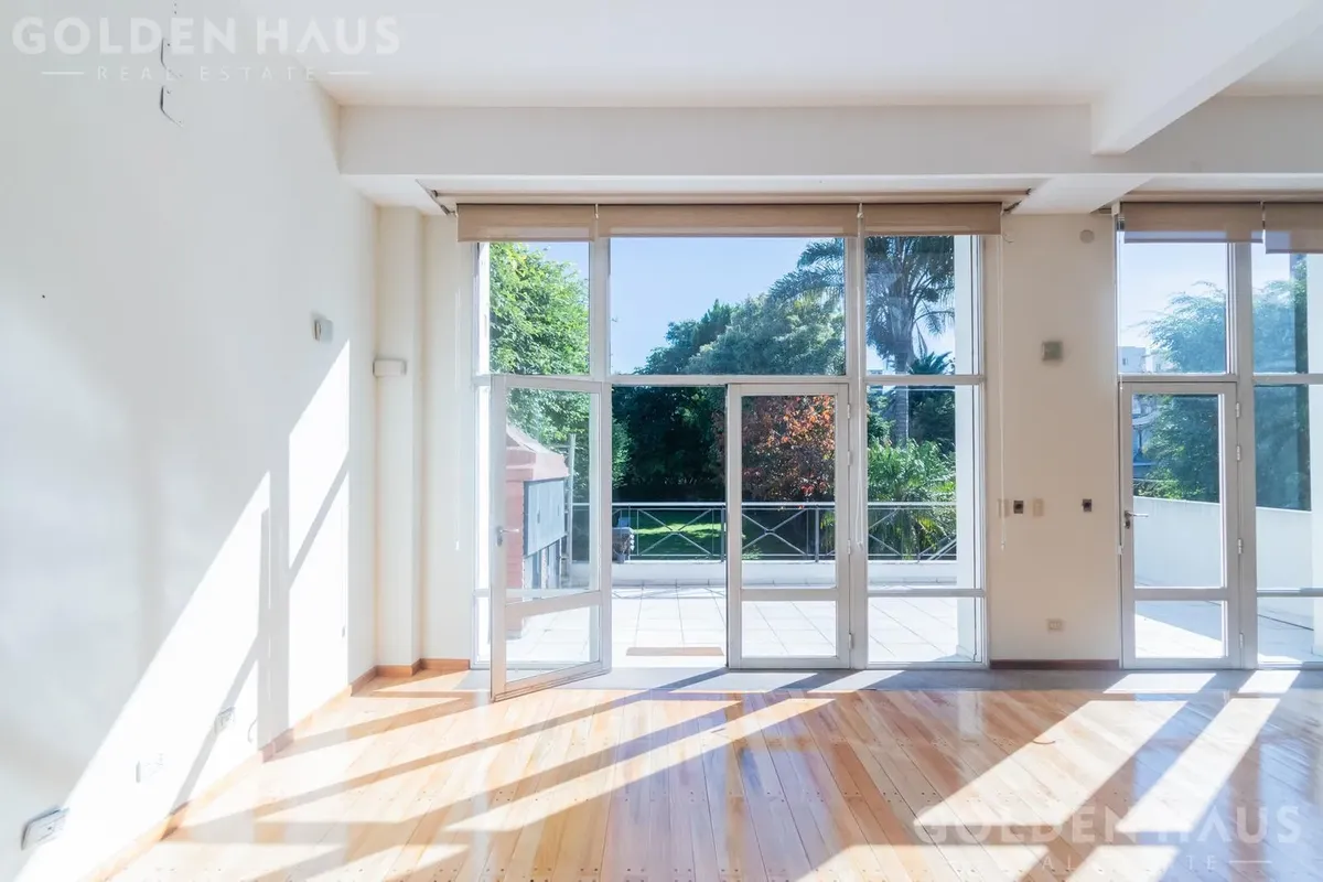 Casa Siete Ambientes C/dependencia Y Gran Parque Con Piscina En Alquiler