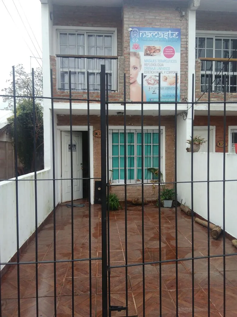 Duplex com 2 banheiros e vaga