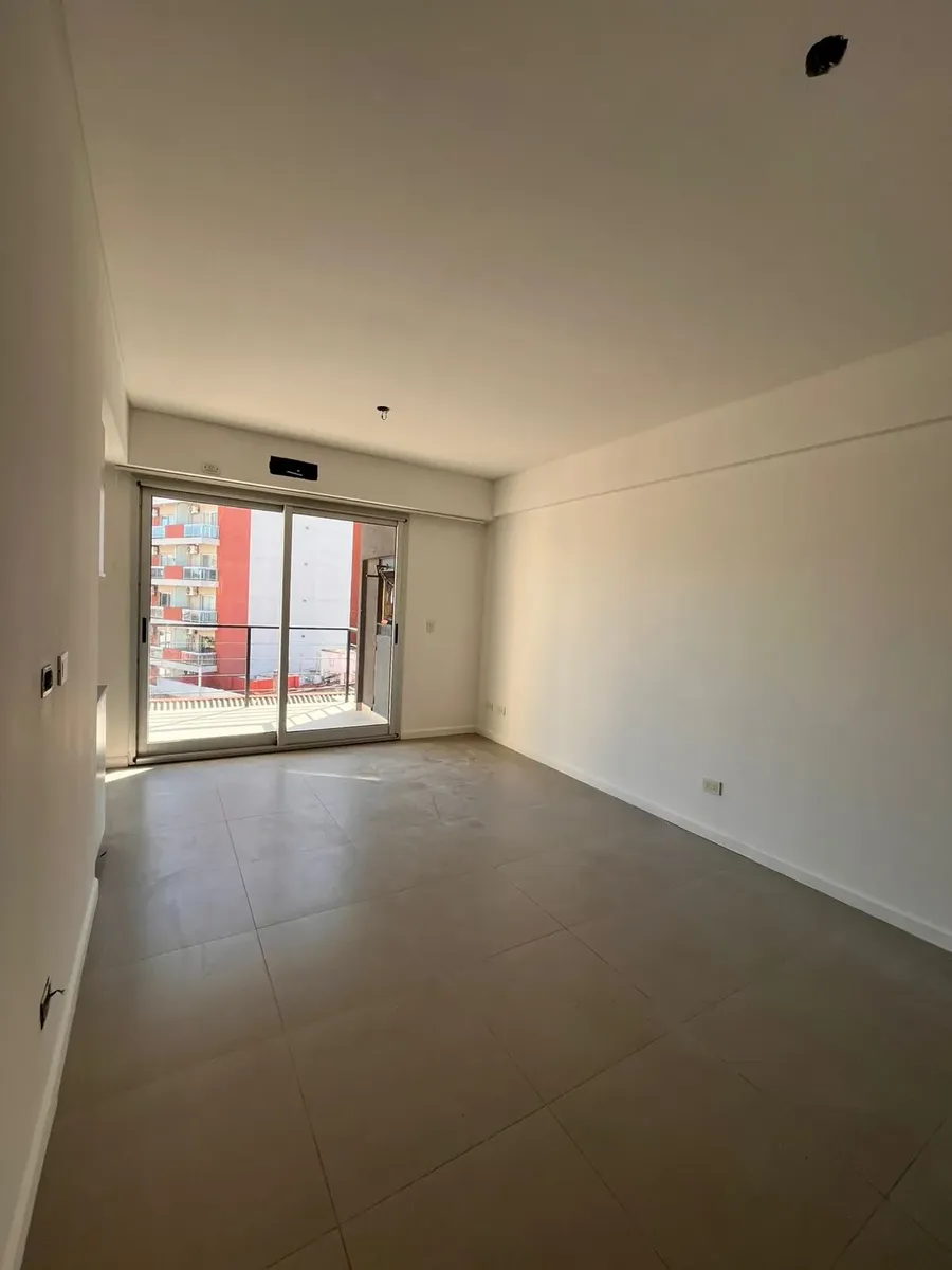 Excelente Monoambiente Divisible Premium En Alquiler Con Balcón Y Vista Abierta