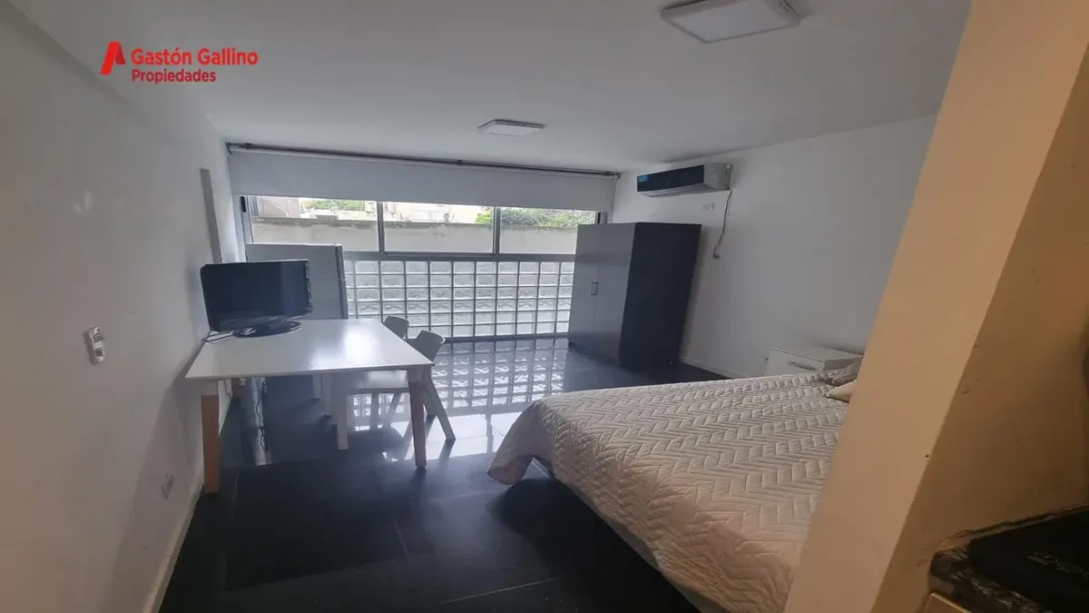 1 ambiente con pileta y terraza
