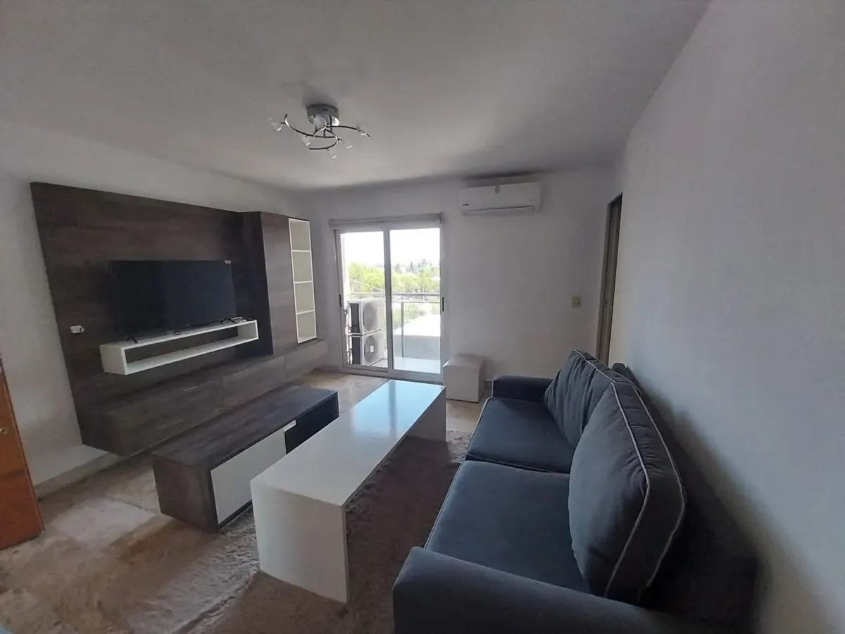 Furnished 7th-floor apartment