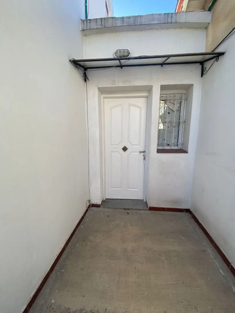 Patio con lavadero, 1 dormitorio