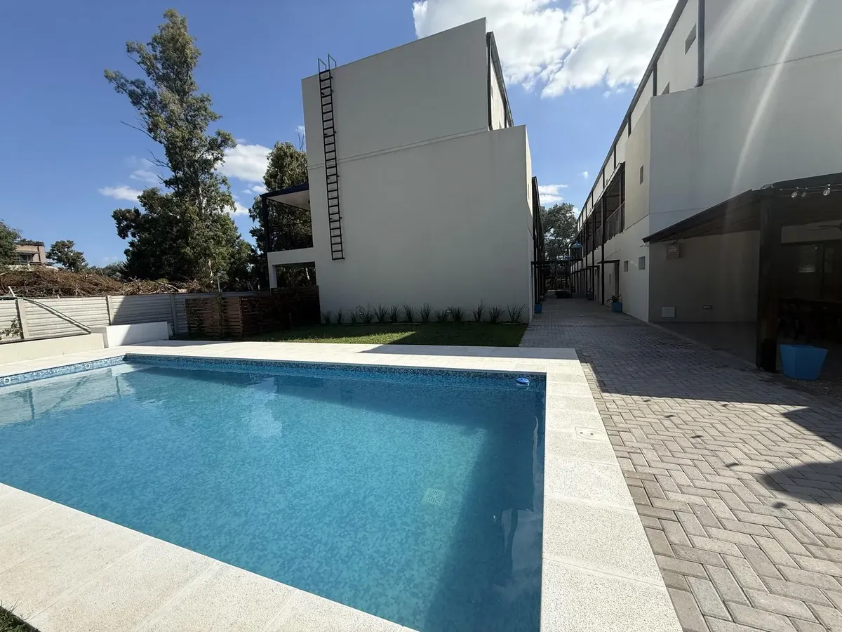 Departamento Duplex En Alquiler En Campus Village, Pilar