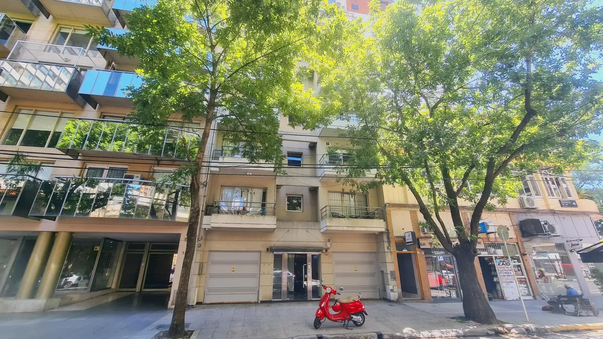 1 ambiente con balcón aterrazado