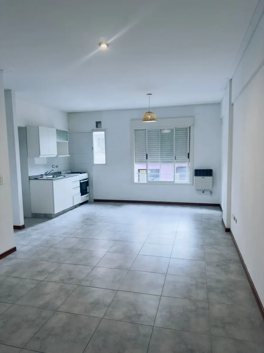 Moderno Departamento De 2 Ambientes En Edificio De Reciente Construcción (2 Años De Antigüedad), Ideal Para Quien Busca Comodidad Y Buen Diseño En Un Barrio Tranquilo Y Bien Conectado