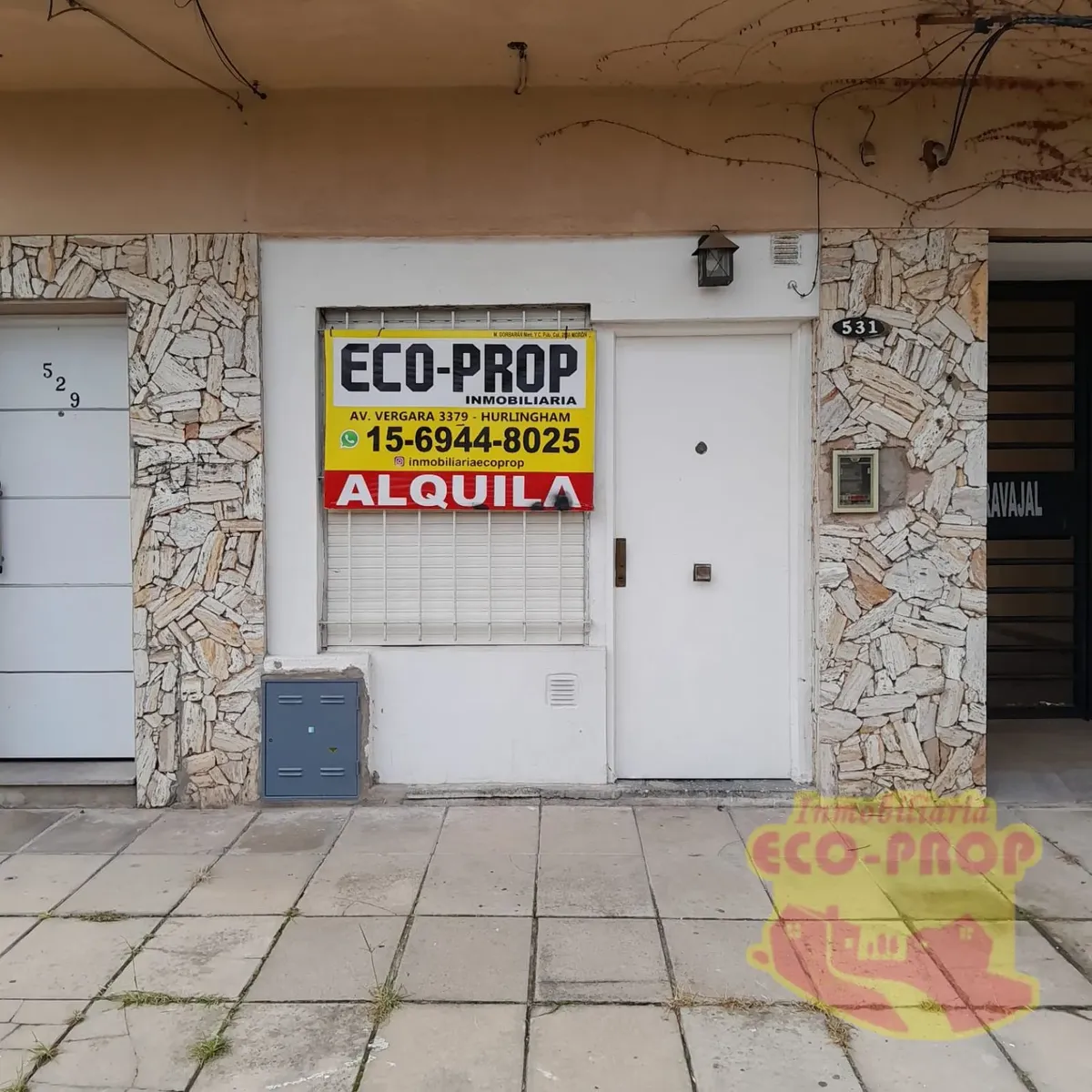 Departamento Ubicado En Parque Quirno En Planta Baja Al Frente De 3 Ambientes