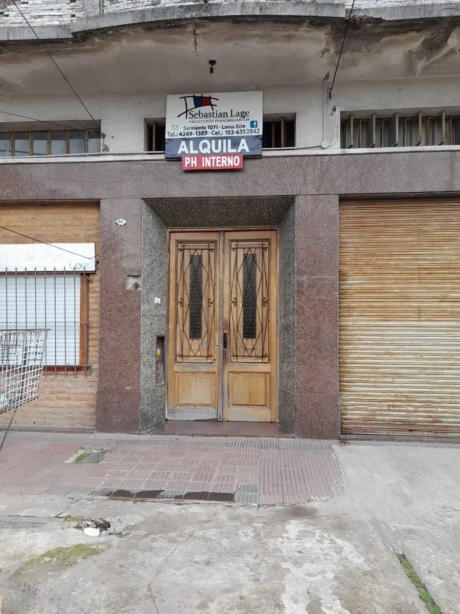 Ph Interno De 2 Ambientes Con Patio! Eva Peron Y Centenario!