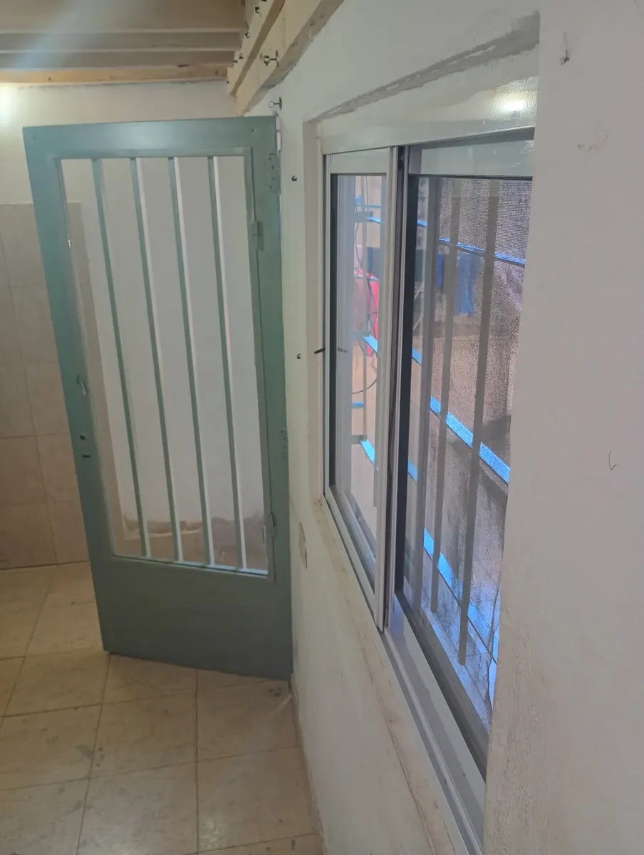 1 bedroom, no elevator