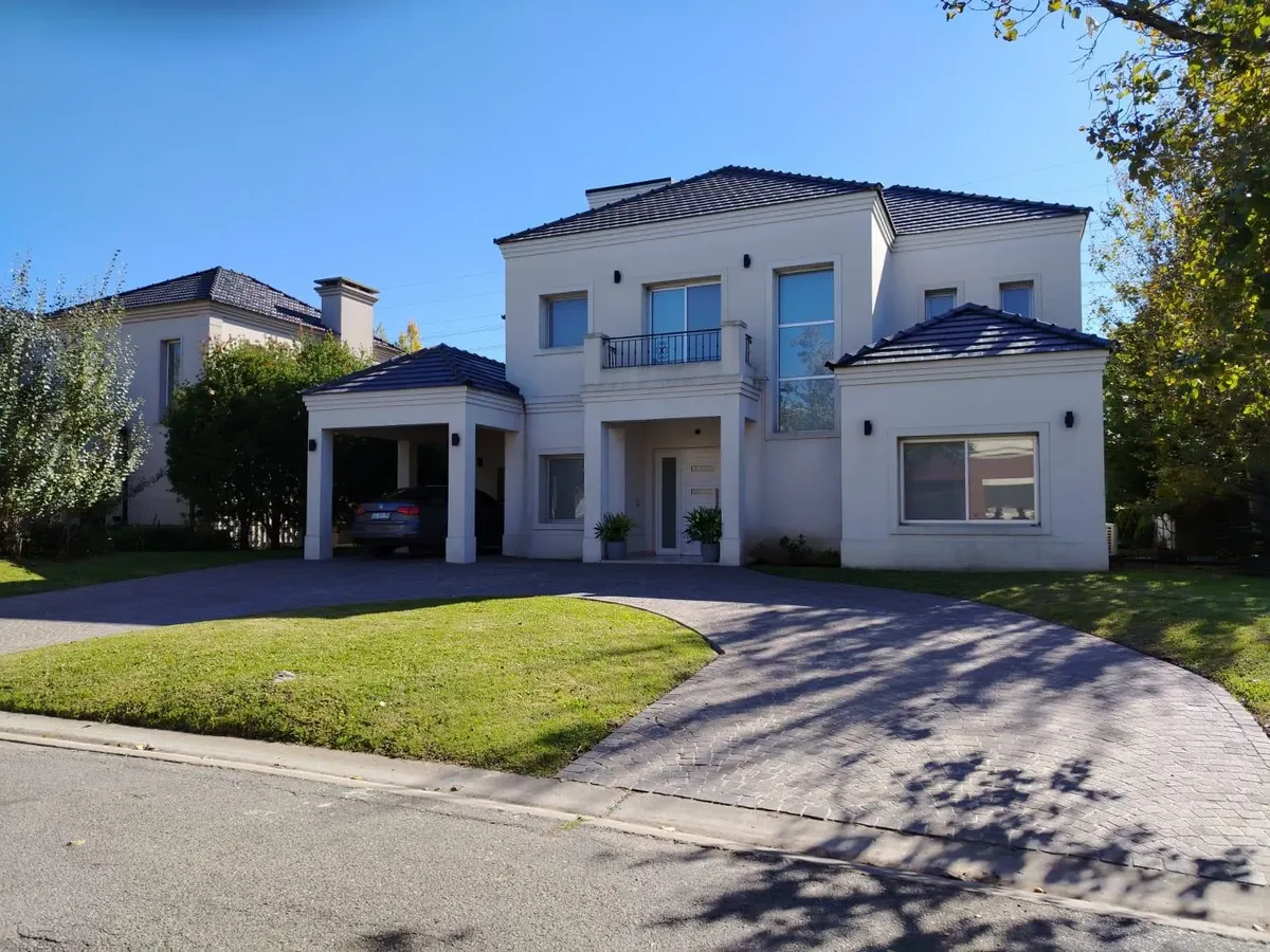 Casa En Alquiler 4 Dormitorios Amoblada Y Equipada Barrio Septiembre Escobar