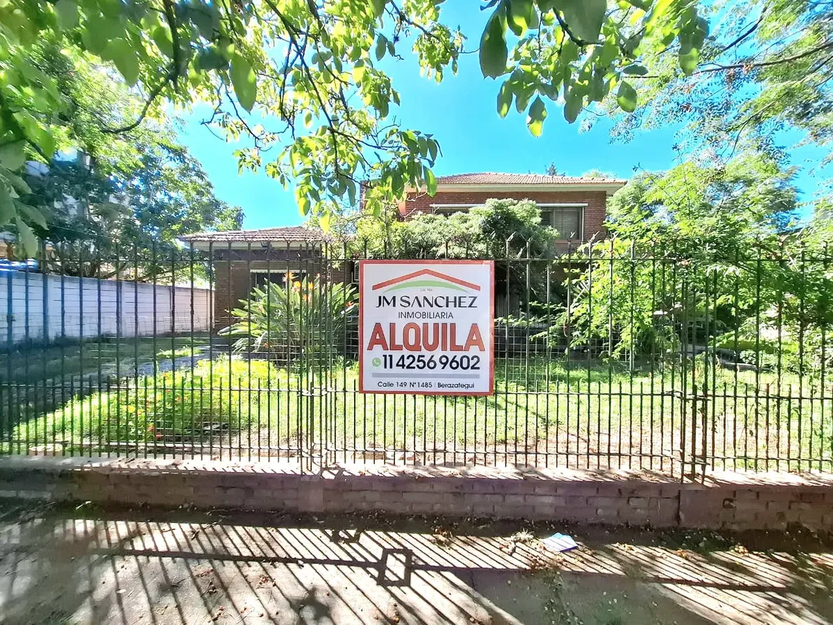 Casa En Alquiler En Berazategui Centro