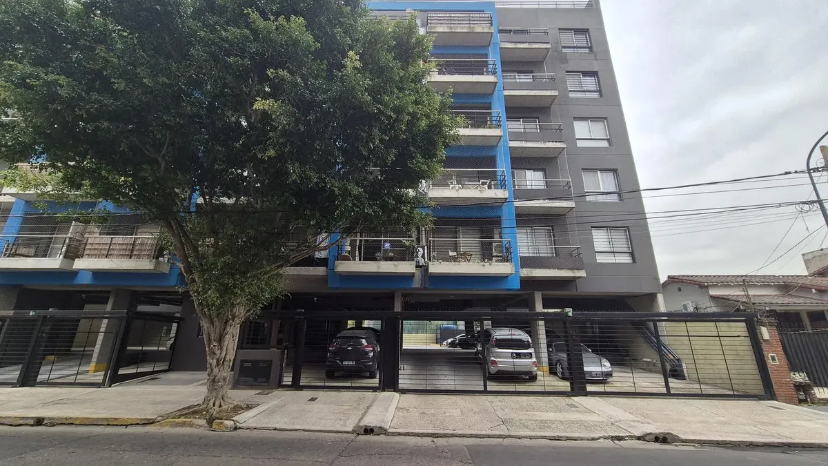 2 ambientes con pileta y cochera