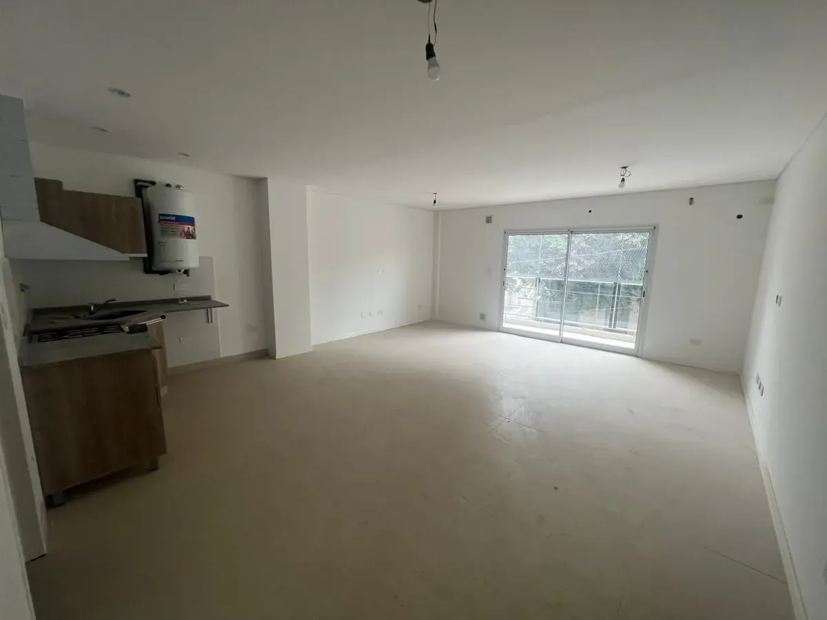 Alquiler De Departamento Dos Ambientes En Martín Coronado, Tres De Febrero