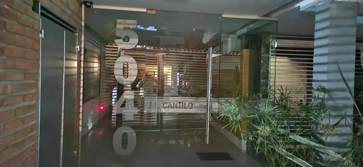 2 dormitorios, cochera y parrilla