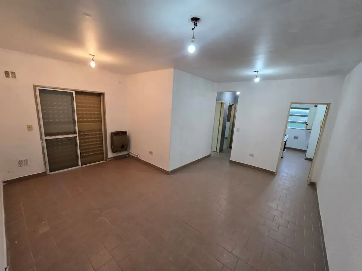Alquiler De Departamento 3 Ambientes En Barrio Coca Cola - Vitun 3 -cercano A Avenida