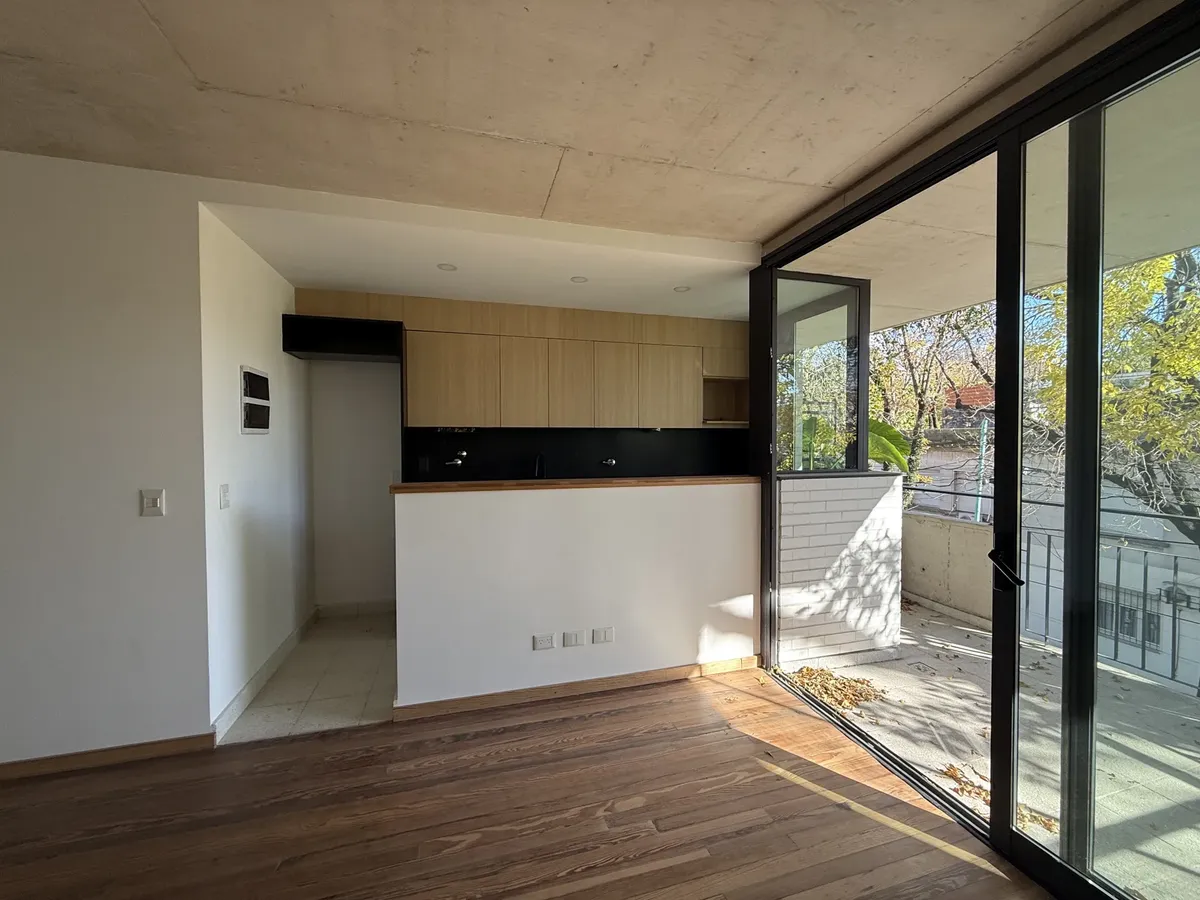 2nd floor, north terrace balcony
