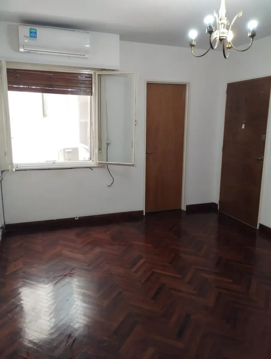 Departamento Dos Ambientes, Excelente Ubicación, Excelente Estado