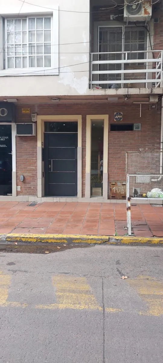 Venta / Alquiler Departamento Monoambiente En Moron, Apto Profesional
