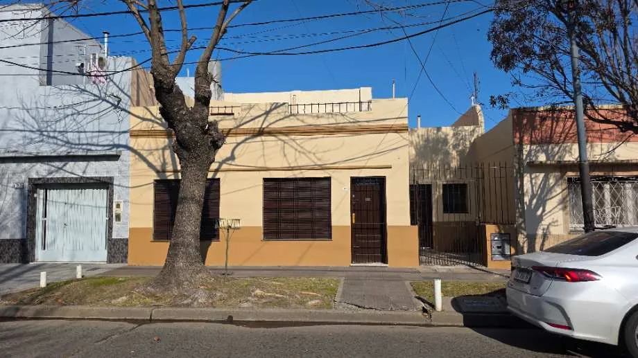 Casa En Alquiler En Lanus Este