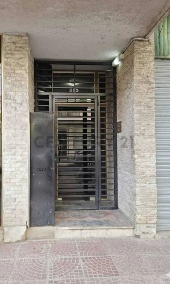 2 quartos mobiliado 1º andar