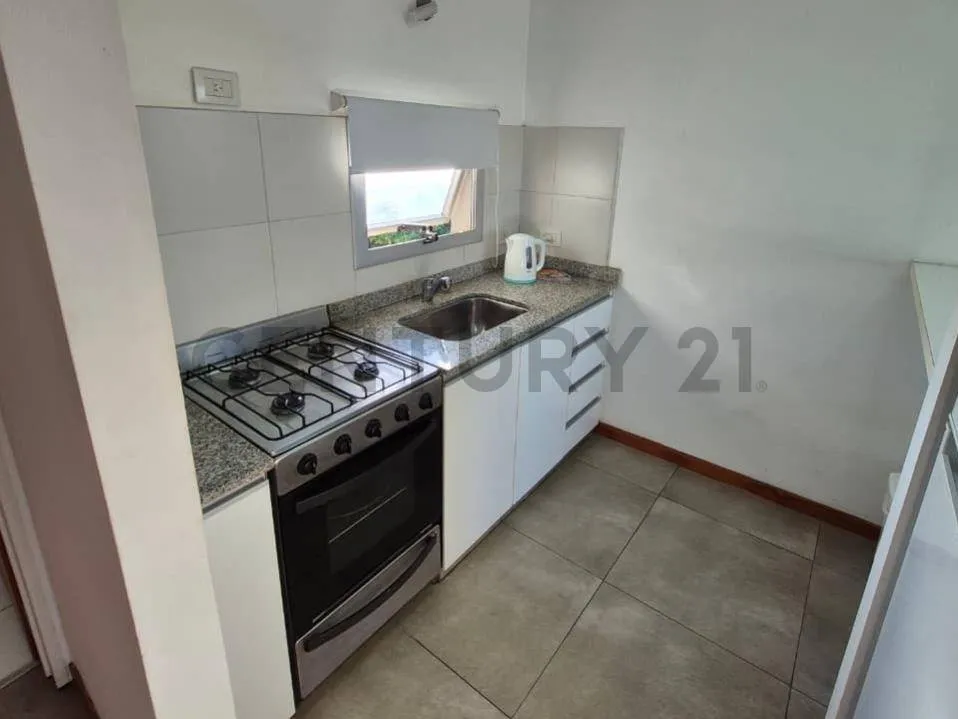 Departamento Amoblado En Alquiler
