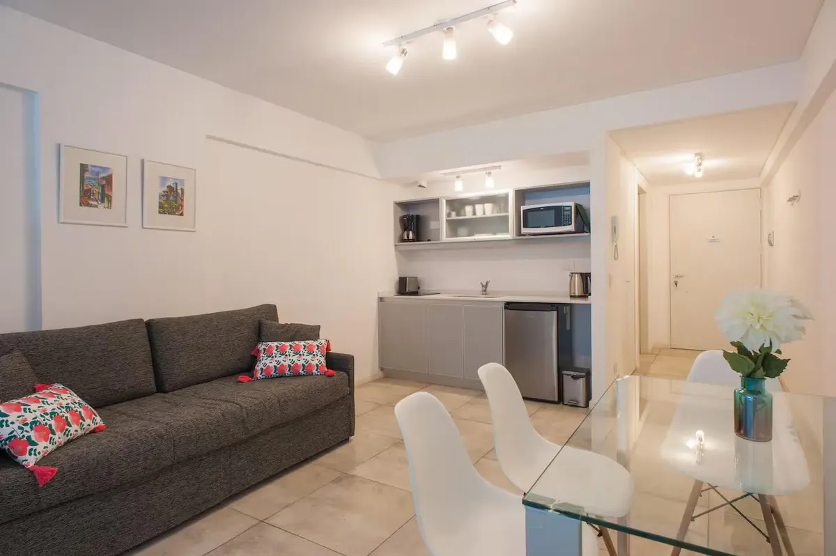 Furnished 8th-floor studio Palermo