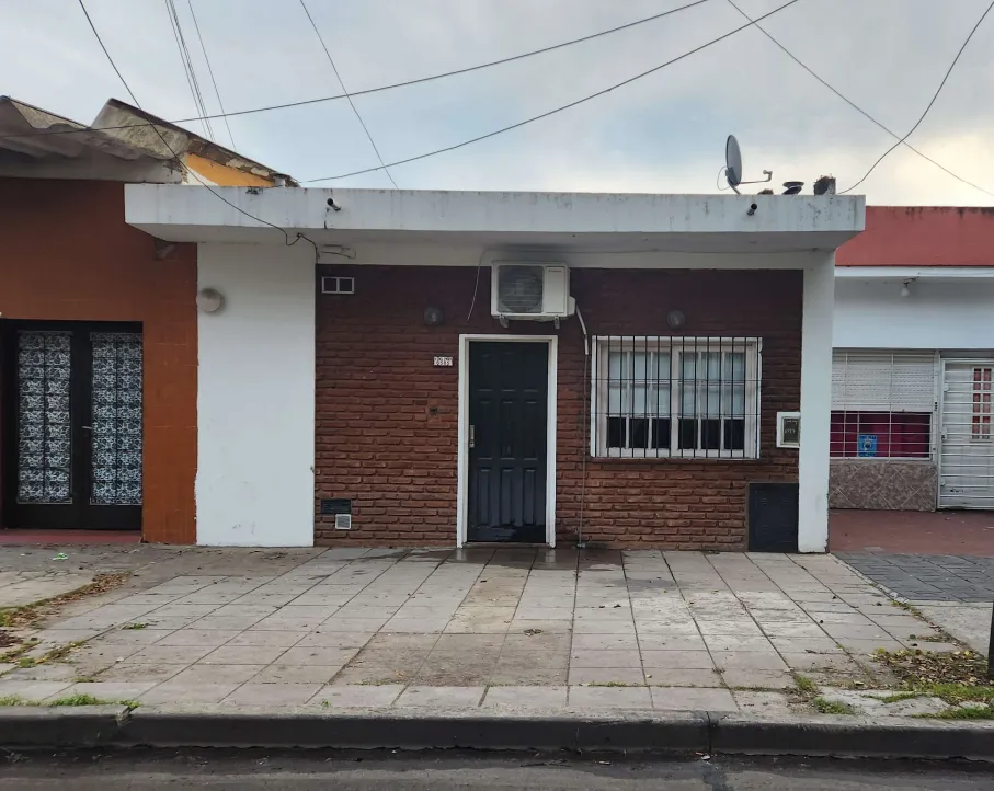 Studio with patio and equipped kitchen