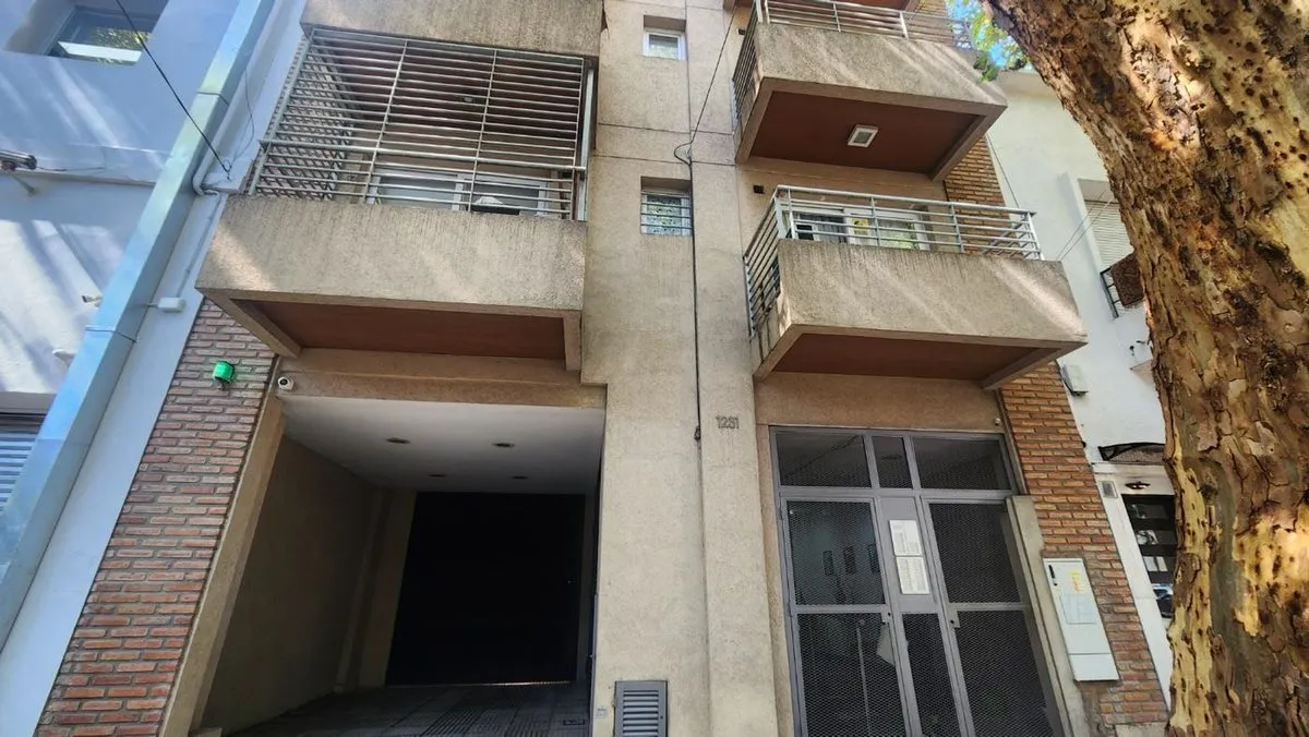 6th-floor studio with balcony