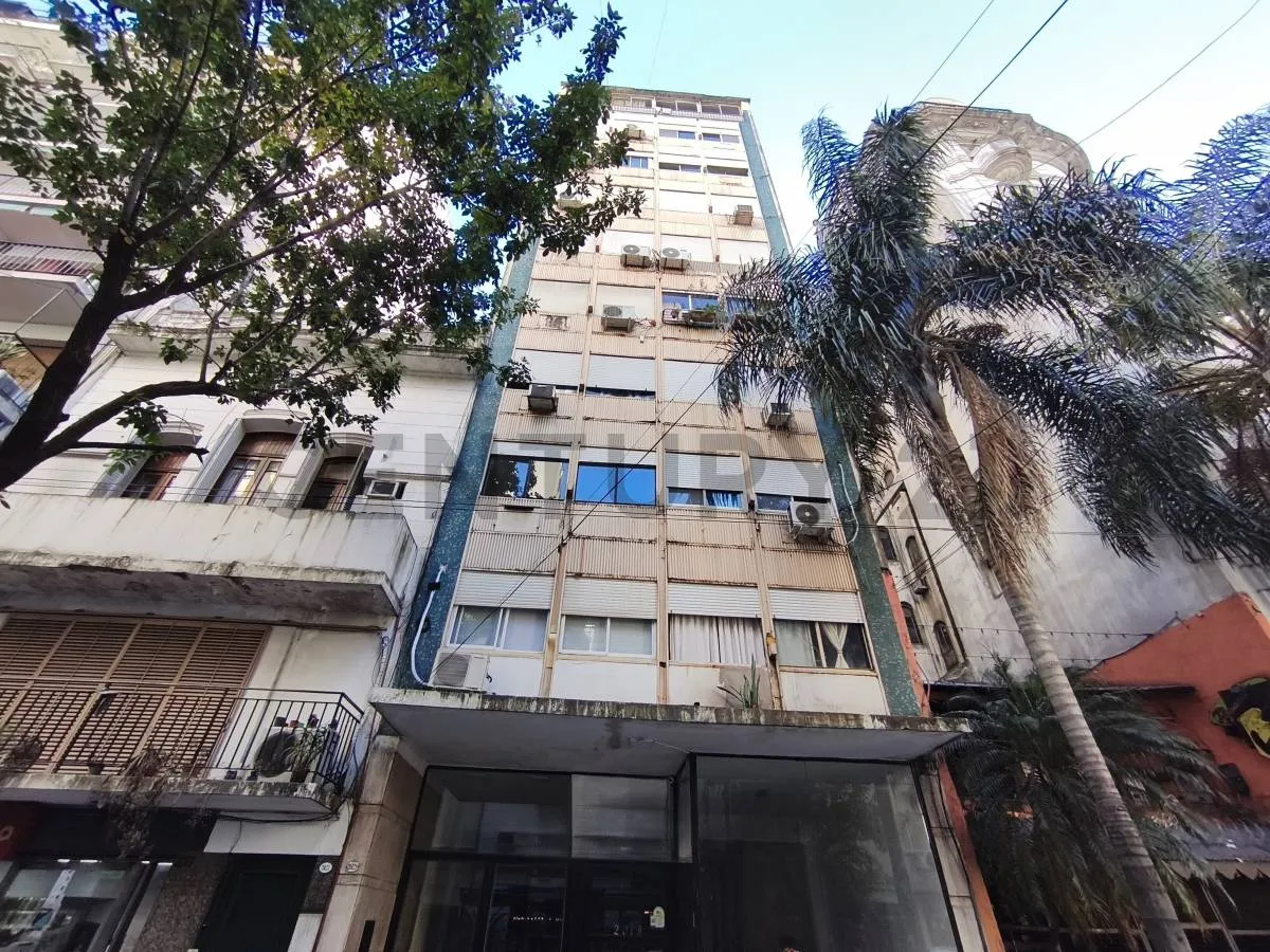 Monoambiente En Alquiler En Recoleta Piso Alto Y Luminoso