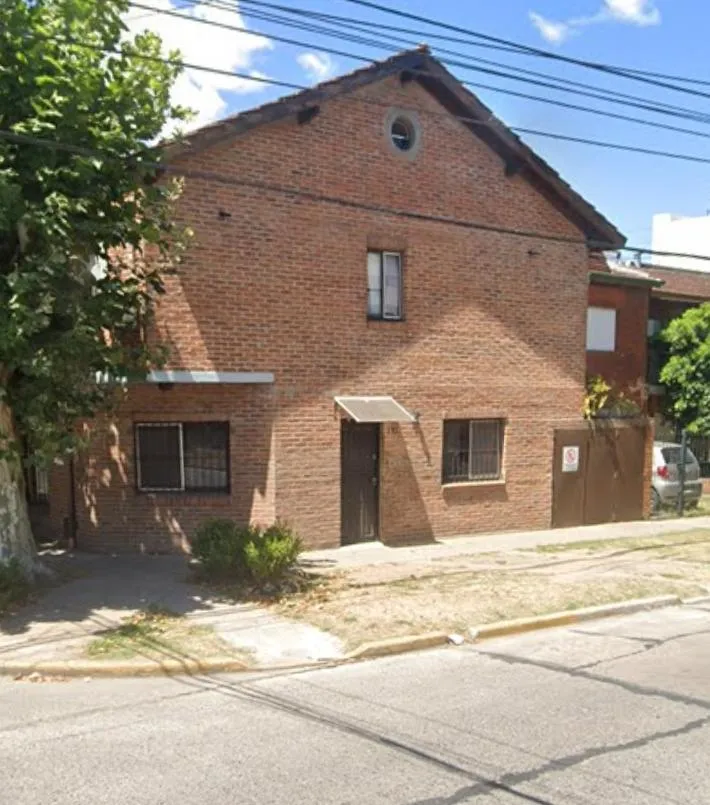 Duplex com 2 dormitórios e pátio