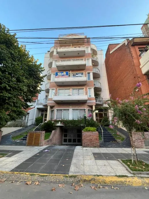 Departamento En Alquiler En Ramos Mejia Sur